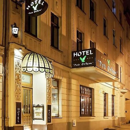 Hotel Pod Orlem Торунь Экстерьер фото