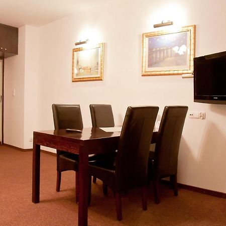 Hotel Pod Orlem Торунь Экстерьер фото